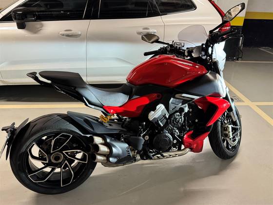 DUCATI DIAVEL V4 DUCATI DIAVEL V4